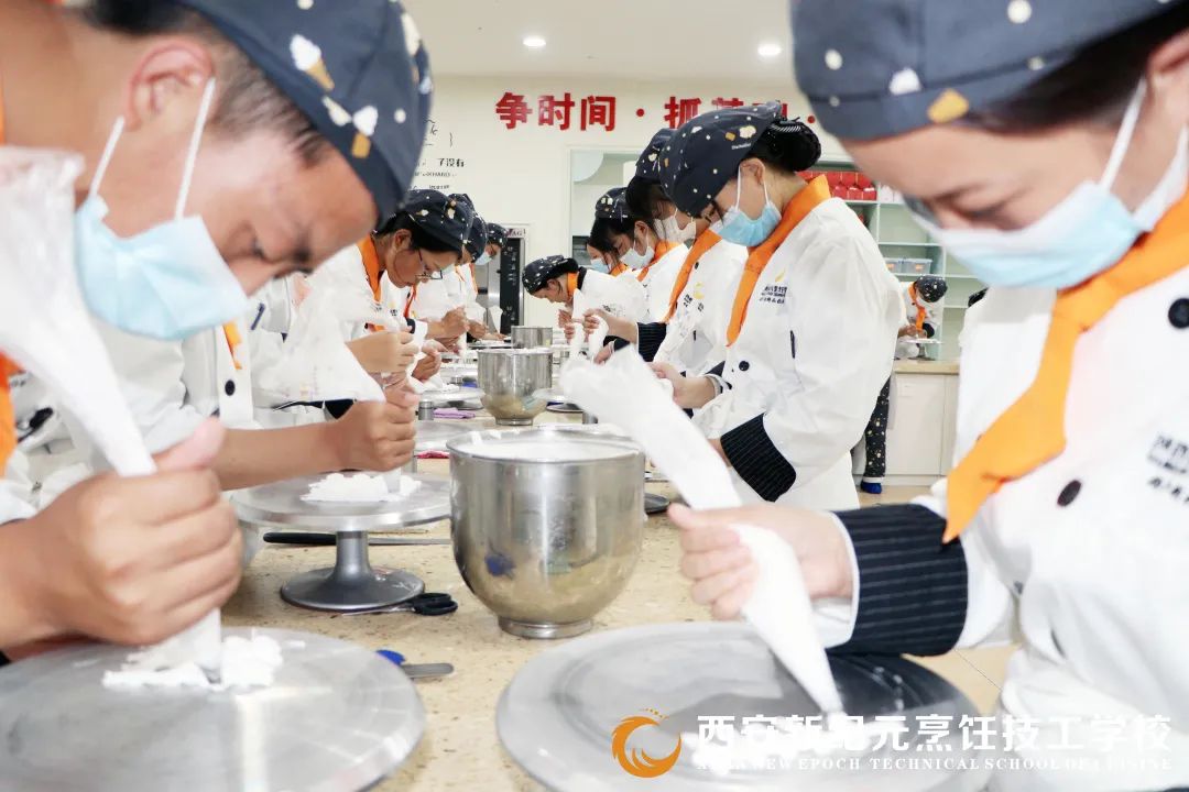 新纪元,奋斗,路上,成功,不会,缺席,迟到,前行,奋斗,路上