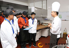 ������ѧ���ܵ�Ȼѡ�¼�Ԫ