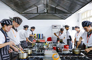 ������ѧ���ܵ�Ȼѡ�¼�Ԫ